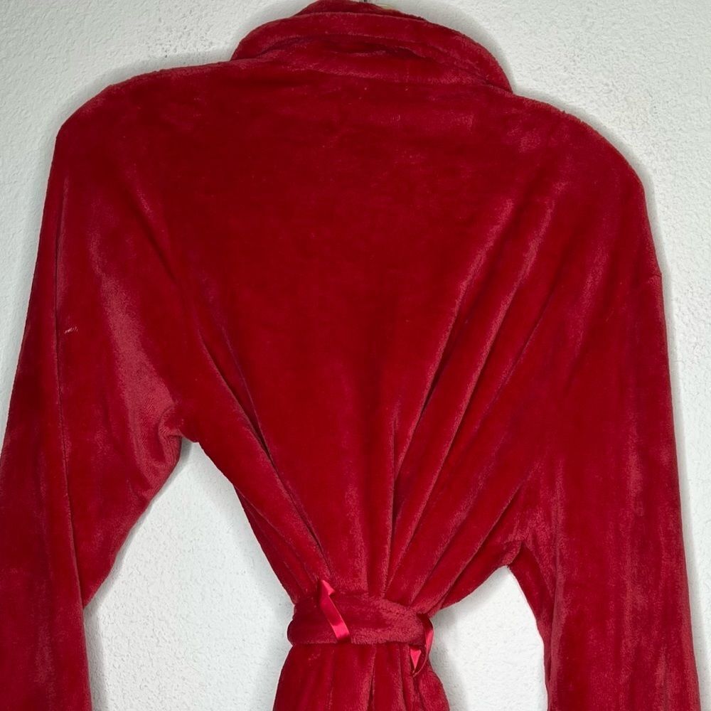 Kim Rogers Soft Red Robe - Picture 5 of 9